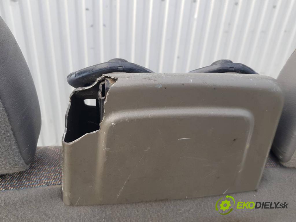 FORD TRANSIT IV Autobus 2004 92 kW 2.0 TDCi (F_F_, F_E_, F_G_) 1998 Sedadlo druhý rad