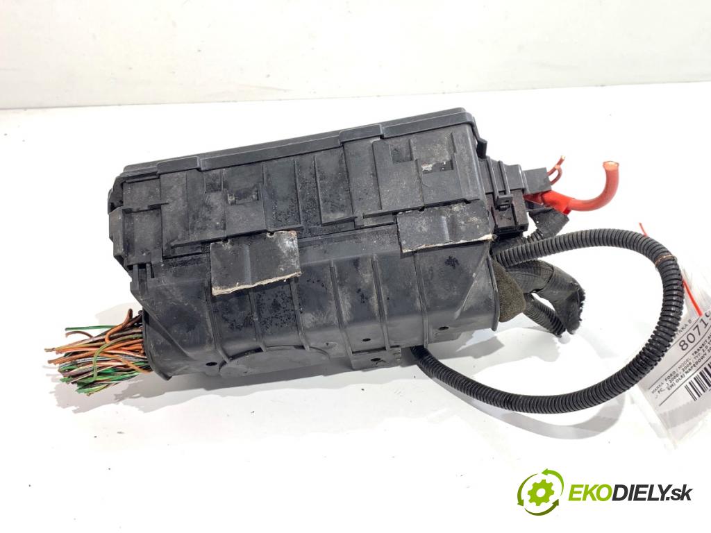 FORD TRANSIT IV Autobus 2004 92 kW 2.0 TDCi (F_F_, F_E_, F_G_) 1998 skříňka poistková  (Pojistková skříňka)