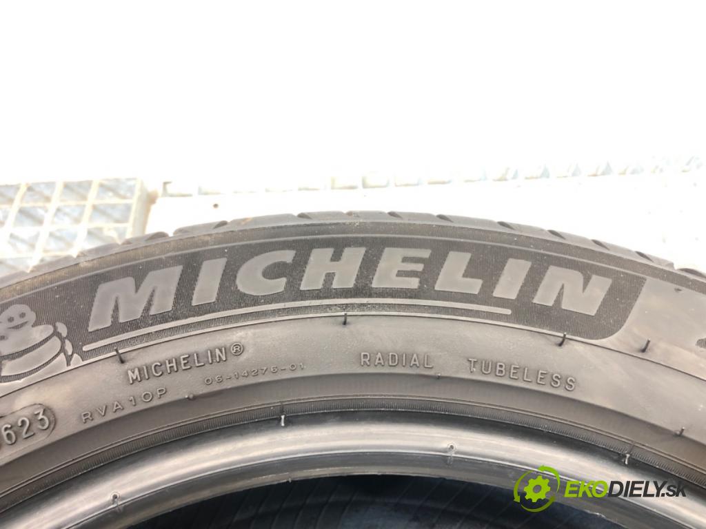 --- --- PNEUMATIKA: 2X 215/55 17" MICHELIN