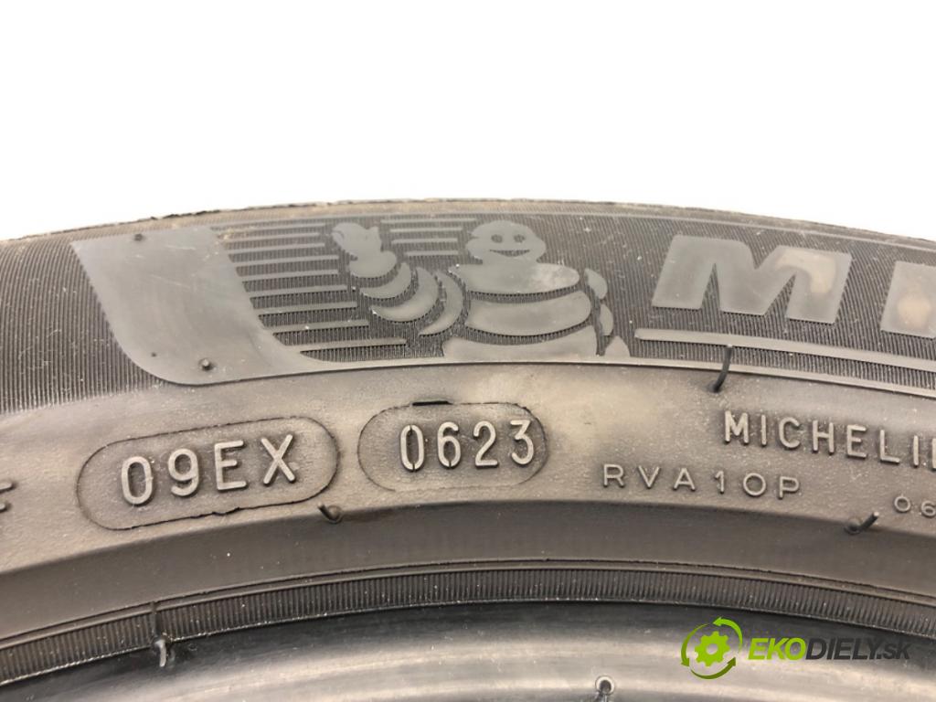 --- --- PNEUMATIKA: 2X 215/55 17" MICHELIN