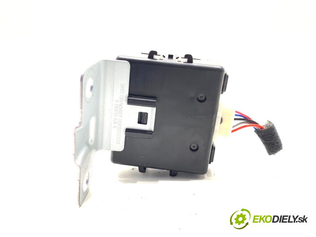 KIA NIRO II (SG2)  2023 150 kW EV   (n/d ccm / 150 kW / 204 KM) 0 Modul svetiel 92900-AO000 (Riadiaca jednotka ostatné)