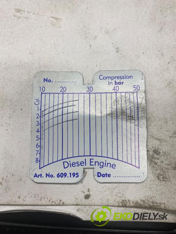 SUZUKI JIMNY III samochód terenowy zamknięty 2009 63 kW 1.5 DDiS 4x4 1461 Motor K9K266 (Motor)