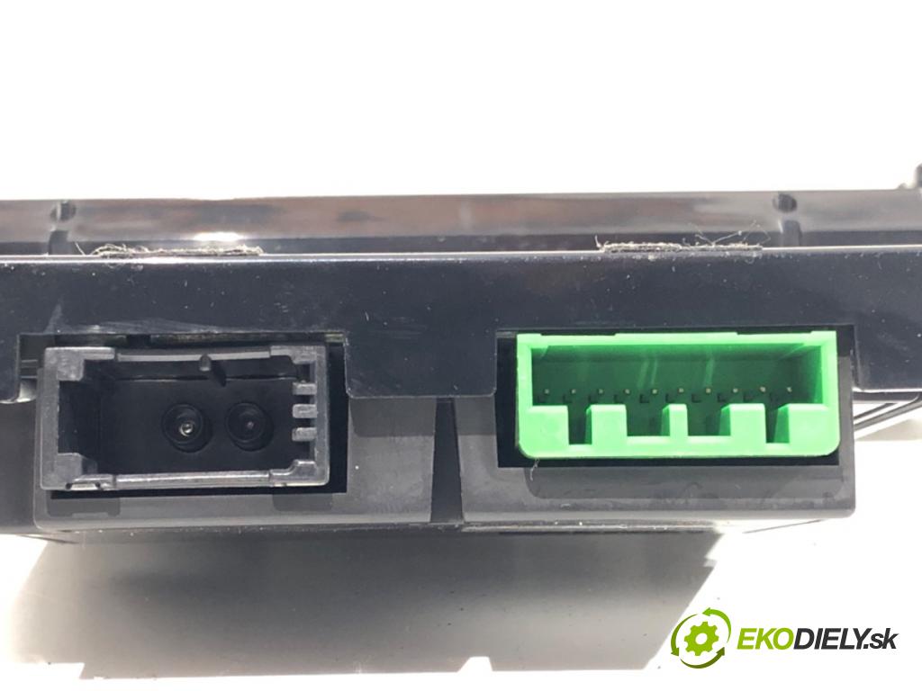 VOLVO S80 II sedan 2006 232 kW 4.4 V8 AWD 4414 Dislpej 30732305 (Prístrojová doska)