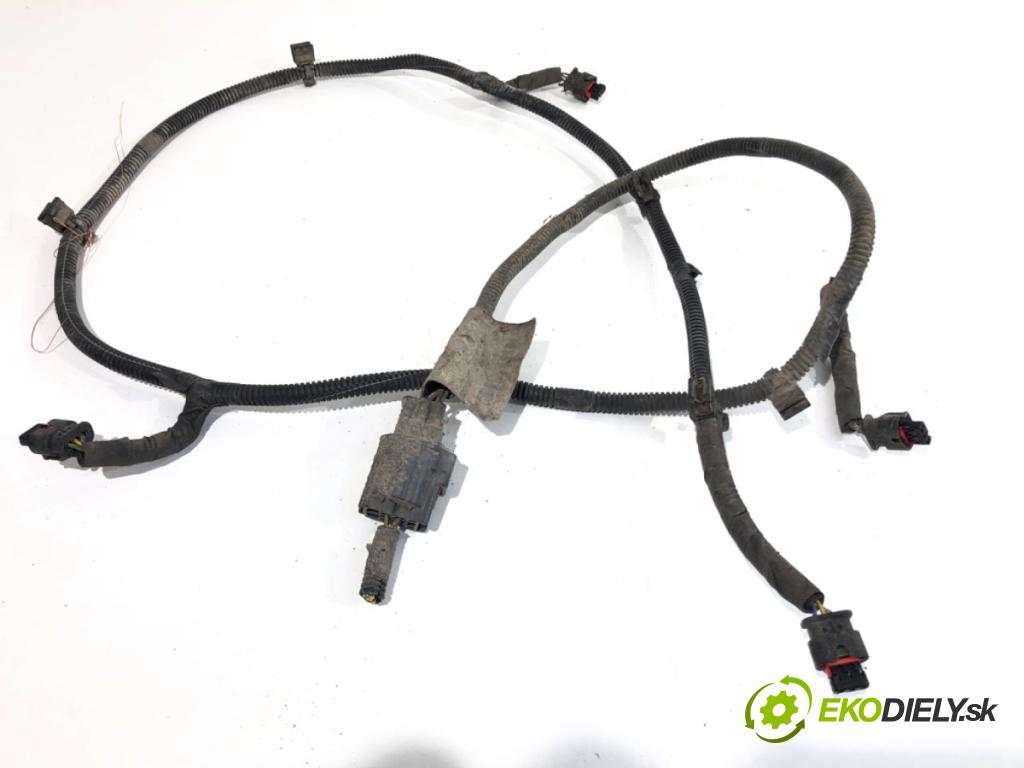 VOLVO S80 II sedan 2006 232 kW 4.4 V8 AWD 4414 káblovačka PDC zadní část