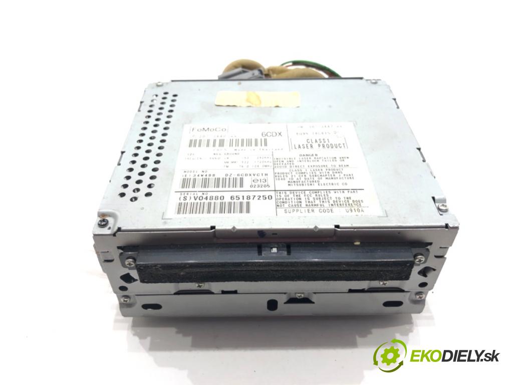 VOLVO S80 II sedan 2006 232 kW 4.4 V8 AWD 4414 RADIO 669070818 (Audio zařízení)