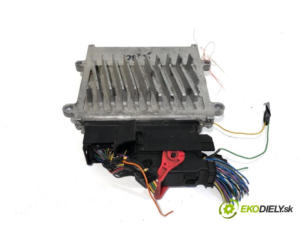 VOLVO S80 II sedan 2006 232 kW 4.4 V8 AWD 4414 riadiaca jednotka Motor 30743217AA (Riadiaca jednotka)