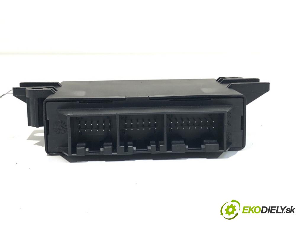 VOLVO S80 II sedan 2006 232 kW 4.4 V8 AWD 4414 Modul PDC 30682548 (Riadiaca jednotka ostatné)