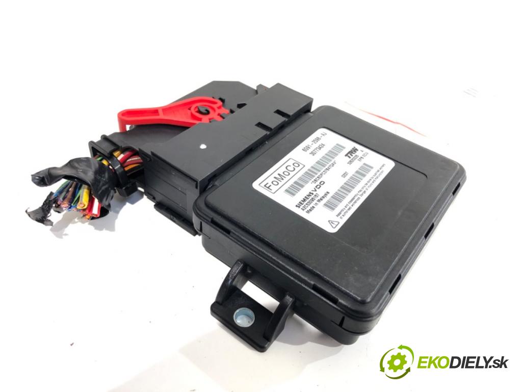 VOLVO S80 II sedan 2006 232 kW 4.4 V8 AWD 4414 modul brzdy ruční brzdy 30773424 30773424