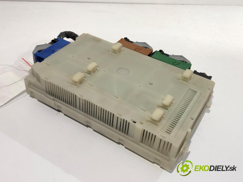 VOLVO S80 II sedan 2006 232 kW 4.4 V8 AWD 4414 Modul BSI 6G9T-14C256-GF (Poistková skrinka)