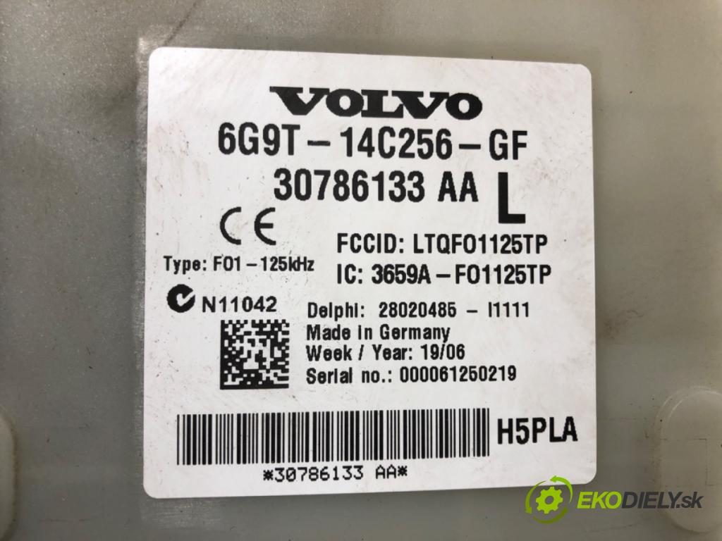 VOLVO S80 II sedan 2006 232 kW 4.4 V8 AWD 4414 Modul BSI 6G9T-14C256-GF (Poistková skrinka)