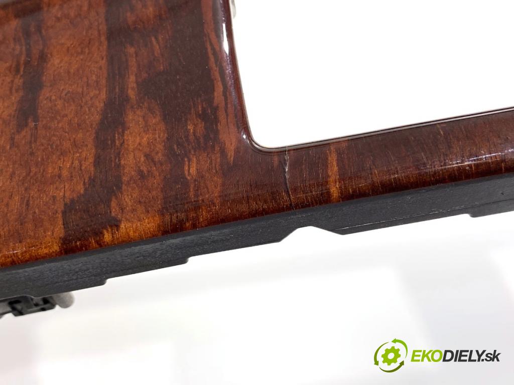 VOLVO S80 II sedan 2006 232 kW 4.4 V8 AWD 4414 lišty kryt 30781314 (Lišta)