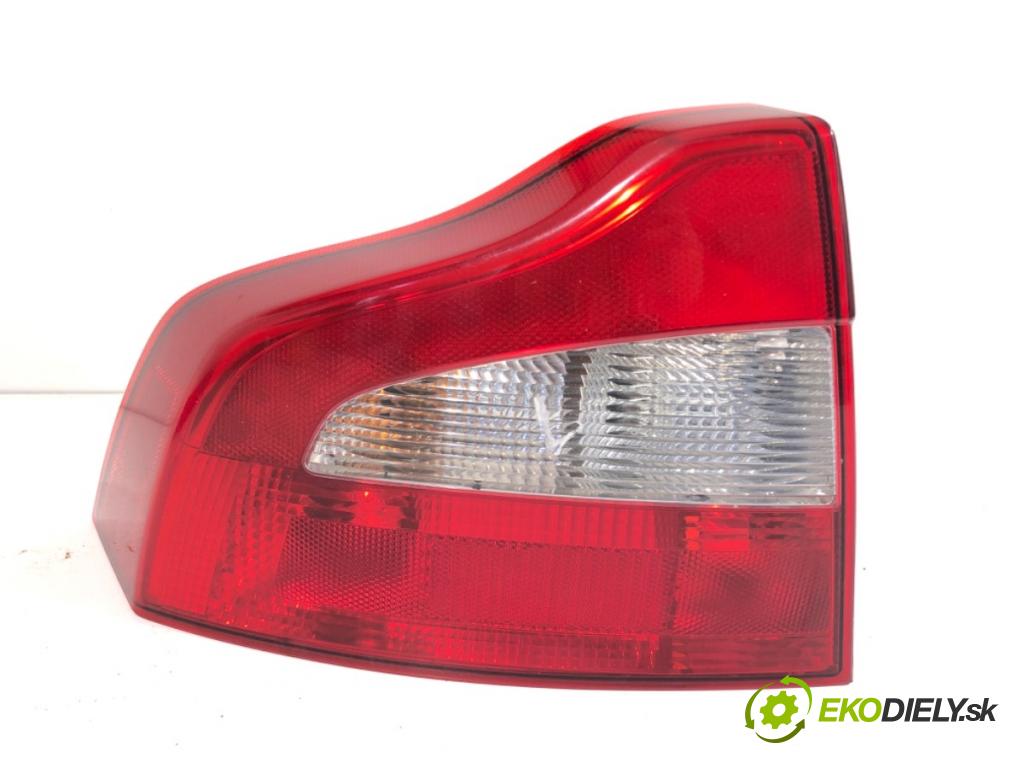 VOLVO S80 II sedan 2006 232 kW 4.4 V8 AWD 4414 světlo levý zadní část 