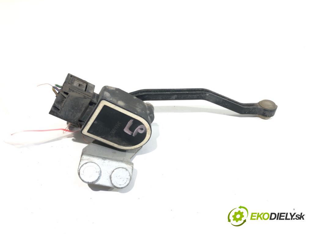 VOLVO S80 II sedan 2006 232 kW 4.4 V8 AWD 4414 Snímač XENON  (Snímač)