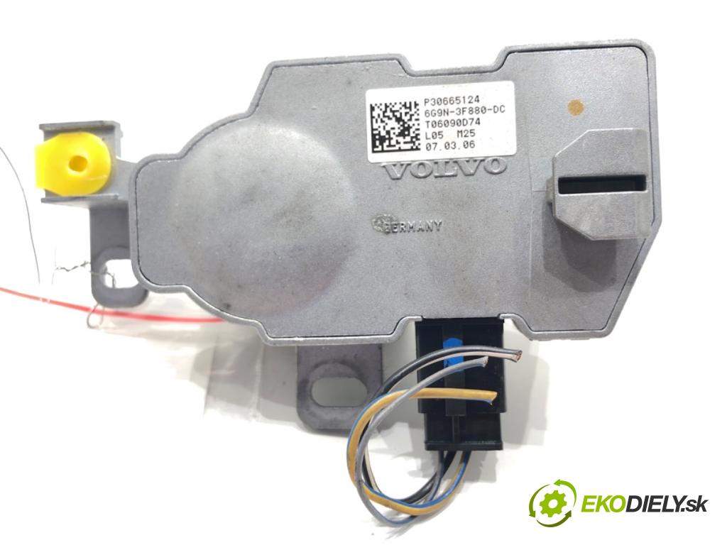 VOLVO S80 II sedan 2006 232 kW 4.4 V8 AWD 4414 blokáda volantu 6G9N-3F880-DC (Řízení ostatní)