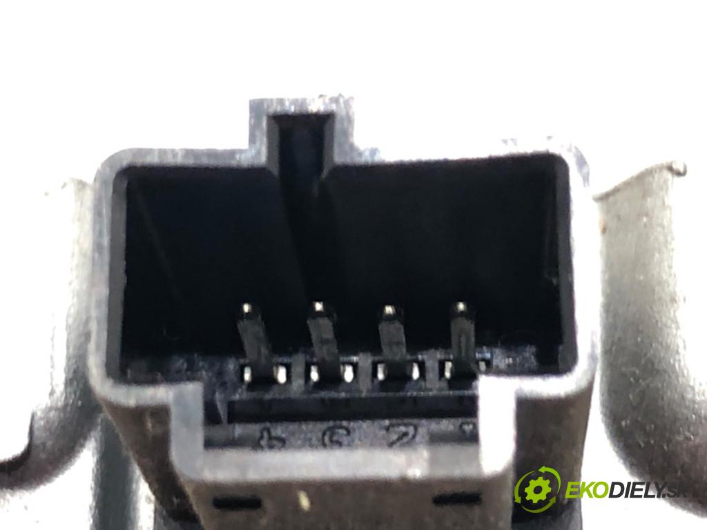 VOLVO S80 II sedan 2006 232 kW 4.4 V8 AWD 4414 blokáda volantu 6G9N-3F880-DC (Řízení ostatní)