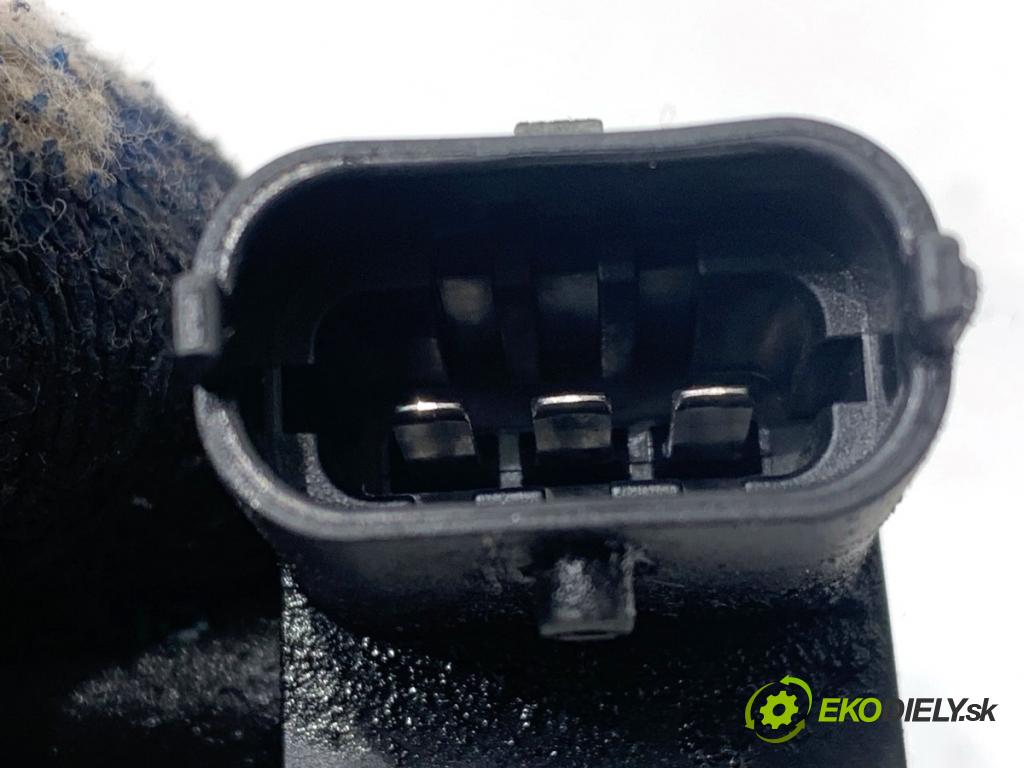 VOLVO V90 II Kombi 2018 110 kW D3 1969 snímač tlaku spalín DPF 31370160 0281006329
