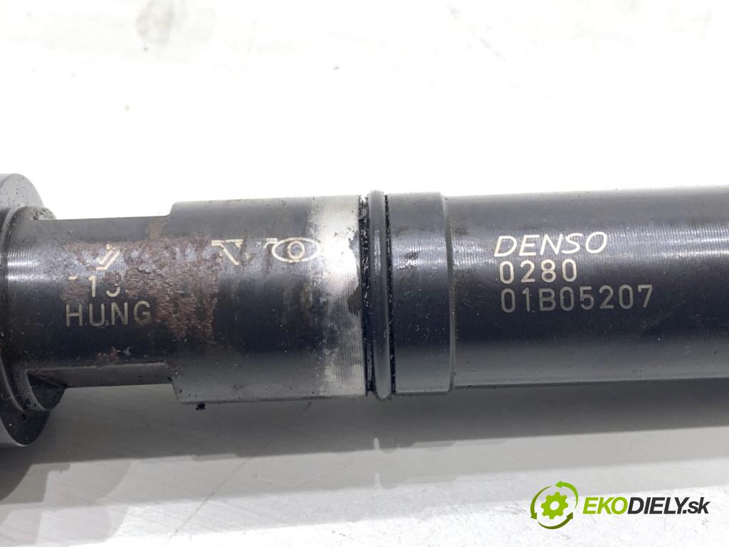 VOLVO V90 II Kombi 2018 110 kW D3 1969 vstřikovač VEA132370010CAA 31336878 (Vstřikovač paliva)