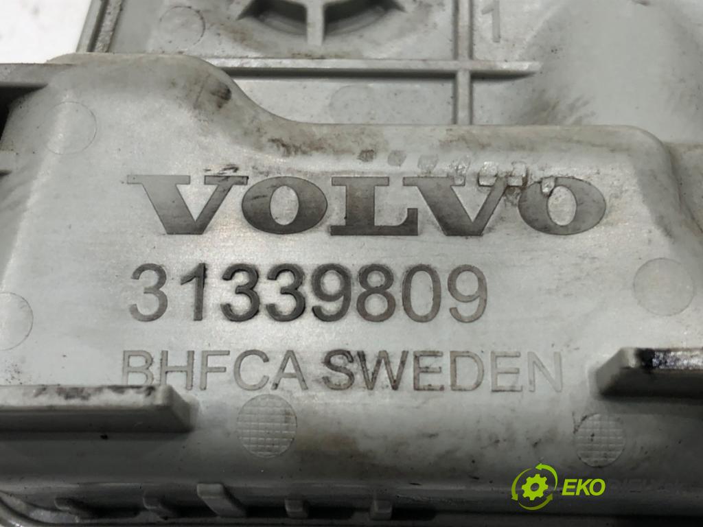 VOLVO V90 II Kombi 2018 110 kW D3 1969 nádržka tlaku 31339809