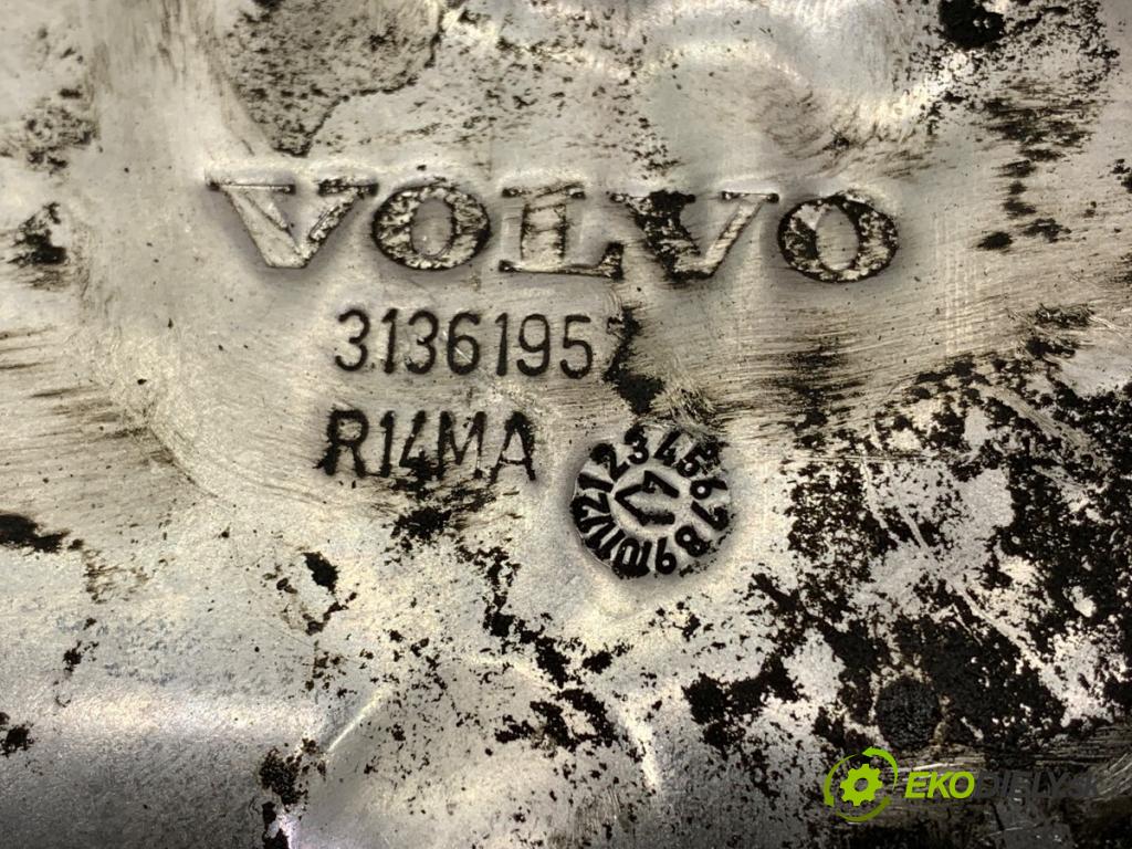 VOLVO V90 II Kombi 2018 110 kW D3 1969 clona termický 31361957