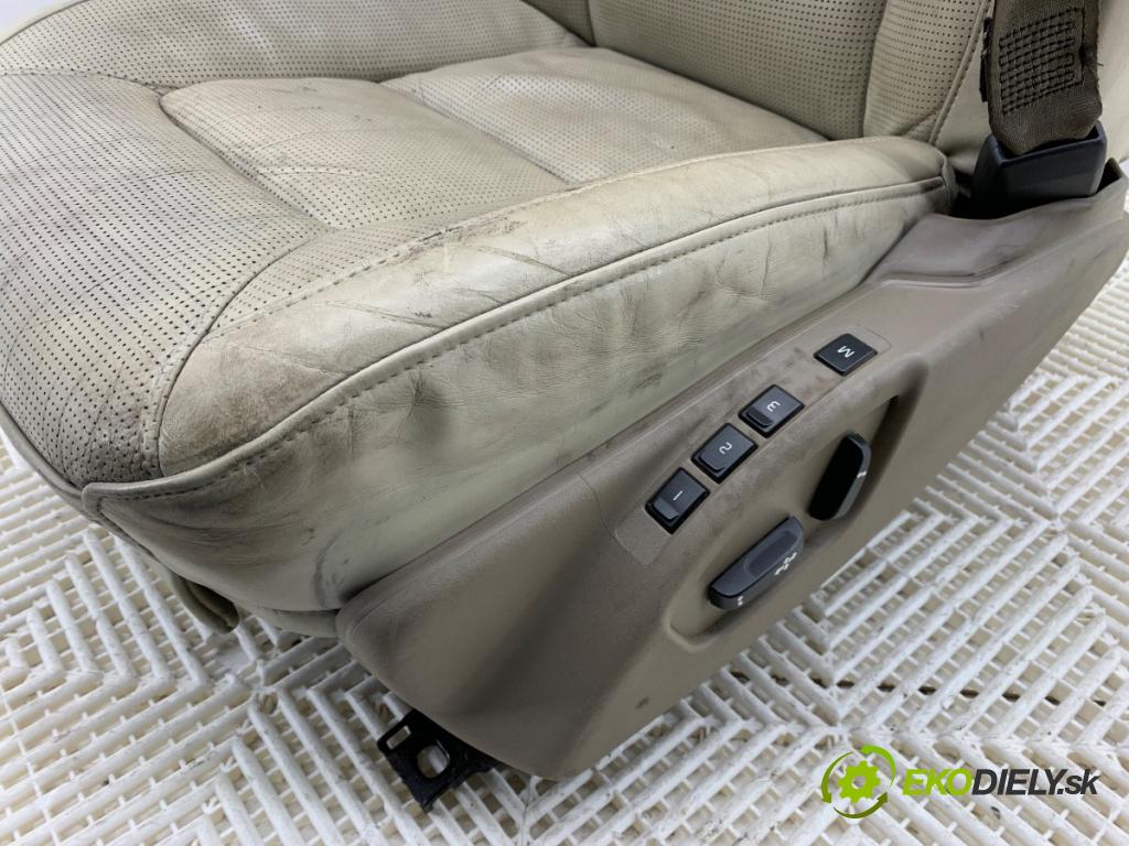 VOLVO S80 II sedan 2006 232 kW 4.4 V8 AWD 4414 Sedadlo ľavy predný