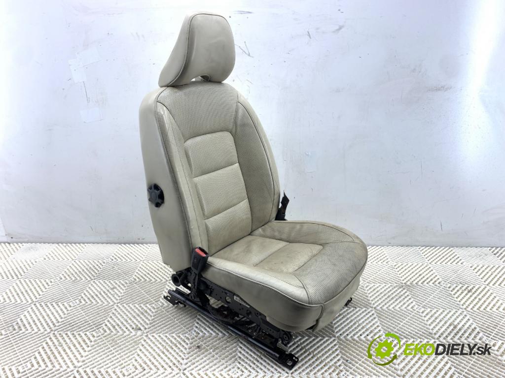 VOLVO S80 II sedan 2006 232 kW 4.4 V8 AWD 4414 Sedadlo ľavy predný