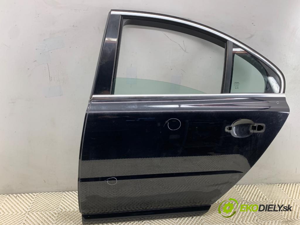 VOLVO S80 II sedan 2006 232 kW 4.4 V8 AWD 4414 dveře levý zadní část 