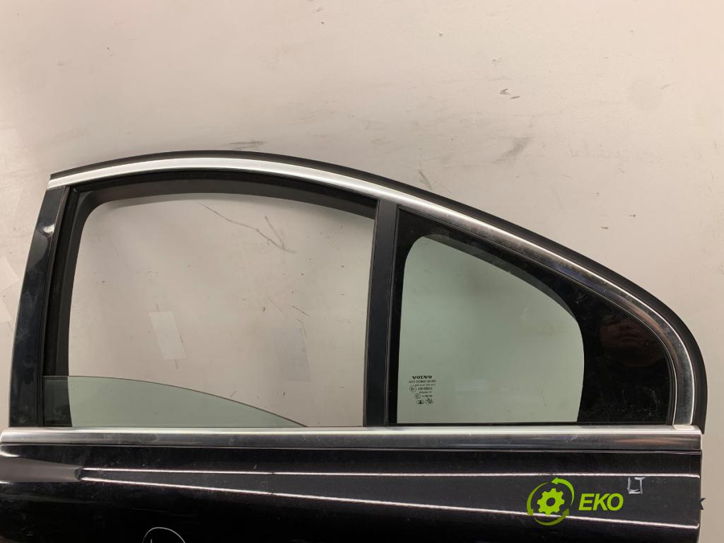 VOLVO S80 II sedan 2006 232 kW 4.4 V8 AWD 4414 dveře levý zadní část