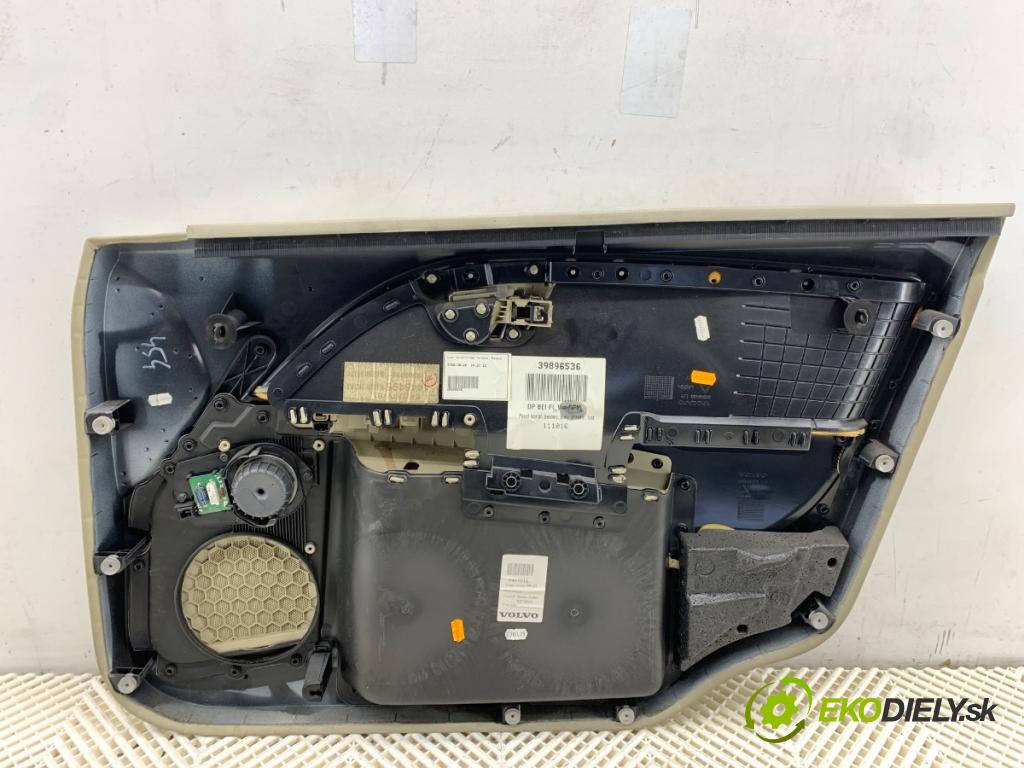 VOLVO S80 II sedan 2006 232 kW 4.4 V8 AWD 4414 čalúnenie Dvere ľavy predný