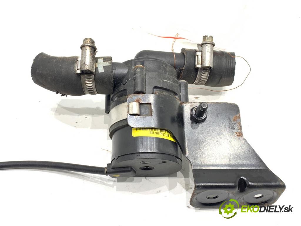 VOLVO S80 II sedan 2006 232 kW 4.4 V8 AWD 4414 DALŠÍ: Pumpa vody 30780323 6G9N-8564-AF (Vodná pumpa)