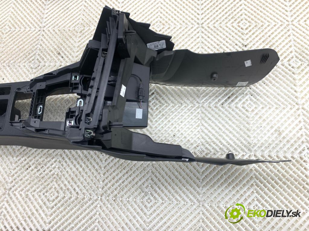 VW T-ROC SUV 2019 110 kW 2.0 TDI 1968 Tunel středový  (Středový tunel)