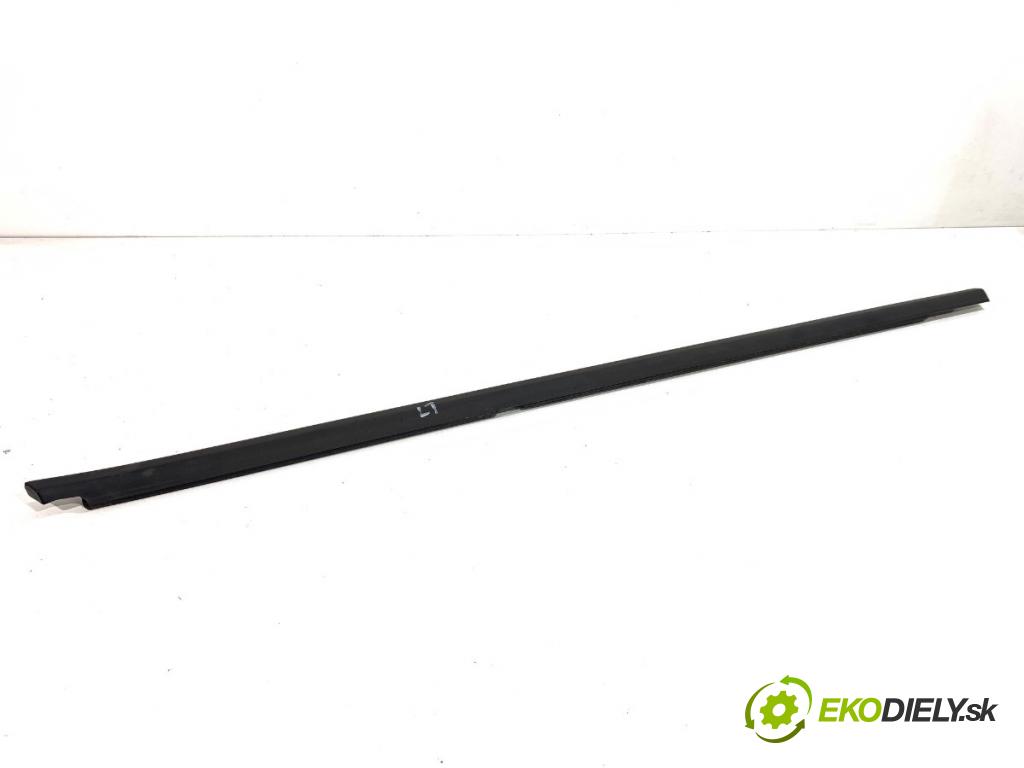 VW T-ROC SUV 2019 110 kW 2.0 TDI 1968 Lišta Sbírání: zad ľavy 