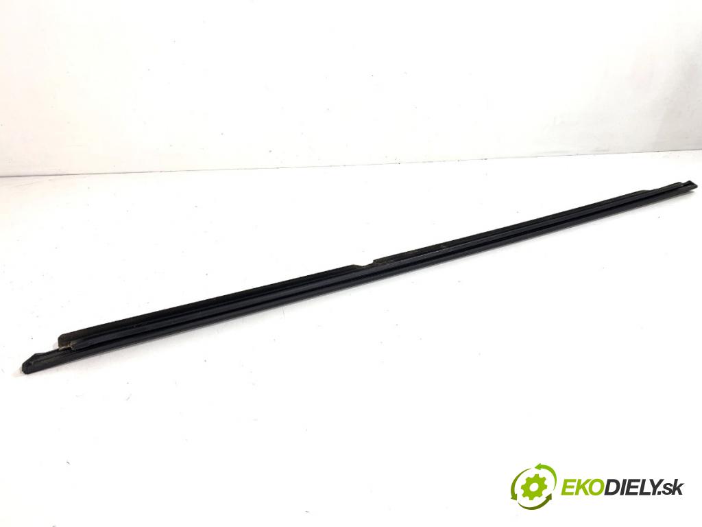 VW T-ROC SUV 2019 110 kW 2.0 TDI 1968 Lišta Sbírání: zad ľavy