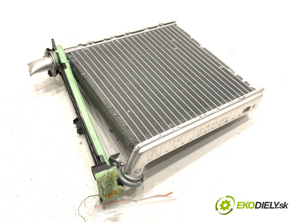 VW T-ROC SUV 2019 110 kW 2.0 TDI 1968 Výhrevné teleso, radiátor kúrenia 5Q0819031B (Radiátor kúrenia)