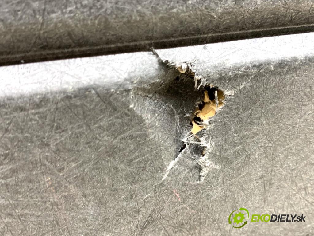 VW T-ROC SUV 2019 110 kW 2.0 TDI 1968 KRYTINA: podlaha kufra 2GA858855 (Interiér ostatné)