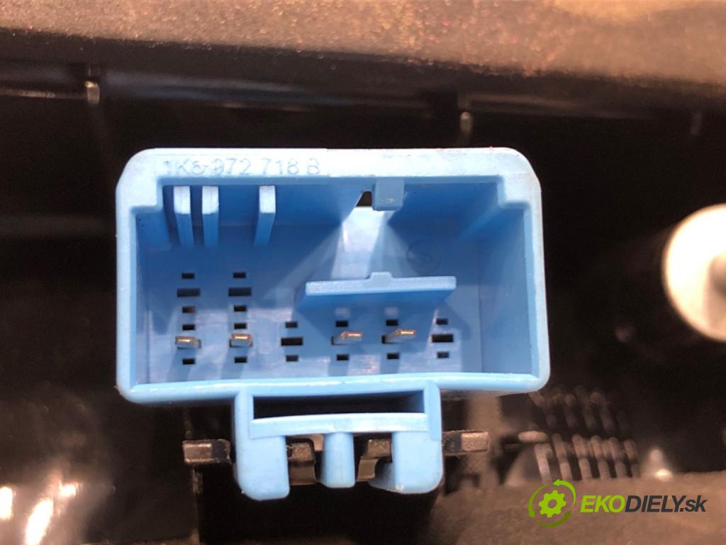 VW T-ROC SUV 2019 110 kW 2.0 TDI 1968 Svetlo pravy zad vnútorná 2GA945094B