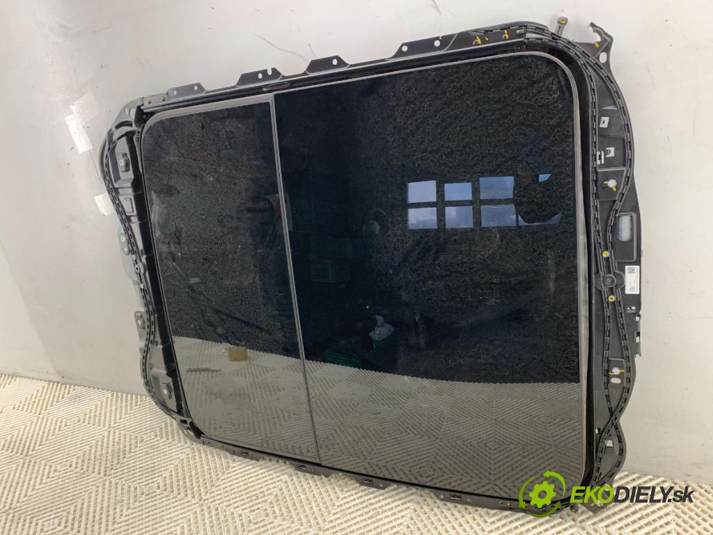 VW T-ROC SUV 2019 110 kW 2.0 TDI 1968 střešní okno 2GA877041A (Sklo karoserie)