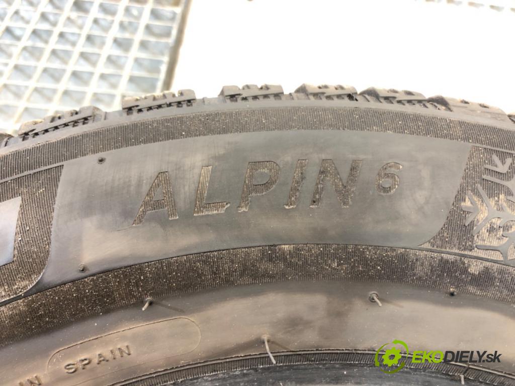 --- --- PNEUMATIKA: zima 2X 195/65 15" MICHELIN