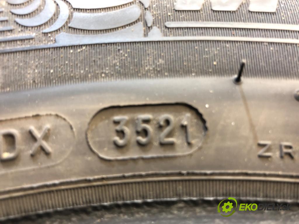 --- --- PNEUMATIKA: zima 2X 195/65 15" MICHELIN