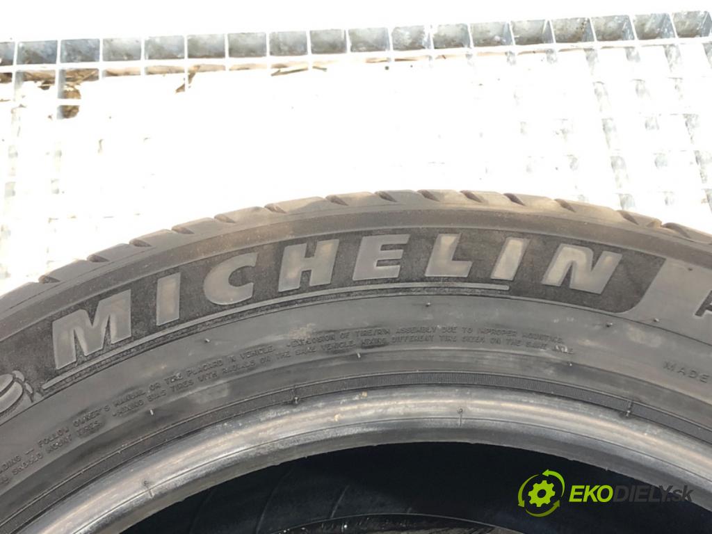 --- ---      PNEUMATIKA: 2X 235/50 19" MICHELIN