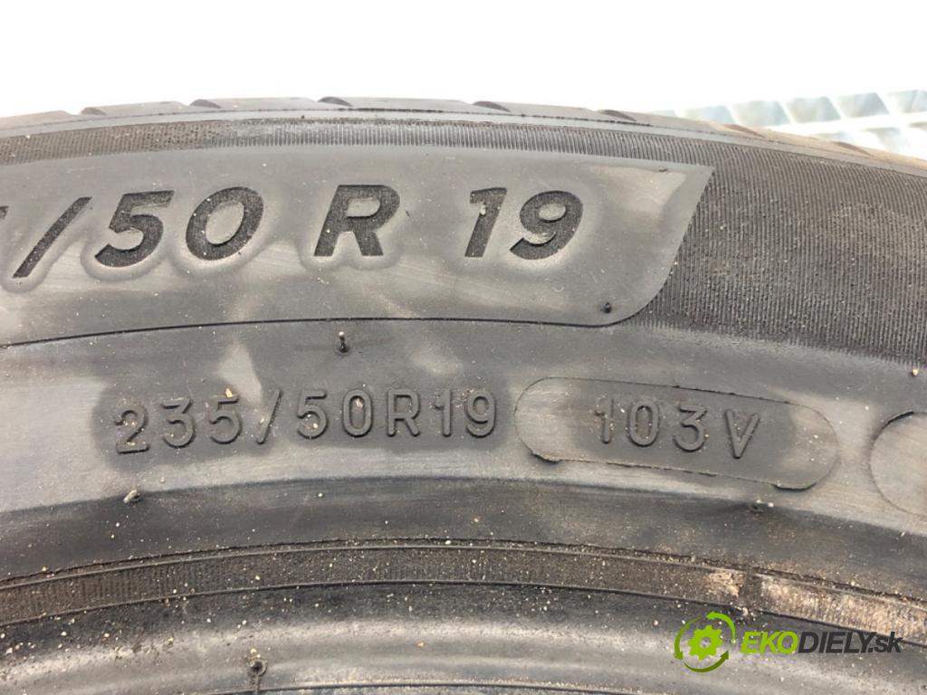 --- ---      PNEUMATIKA: 2X 235/50 19" MICHELIN