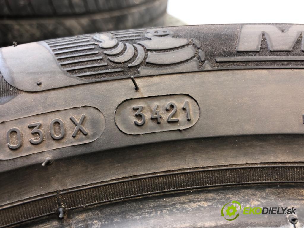 --- ---      PNEUMATIKA: 2X 235/50 19" MICHELIN