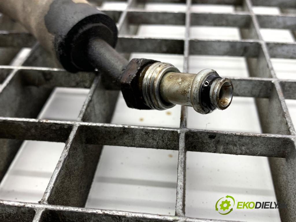 SUZUKI JIMNY III samochód terenowy zamknięty 2009 63 kW 1.5 DDiS 4x4 1461 hadica servočerpadlo  (Rúrka servočerpadla)