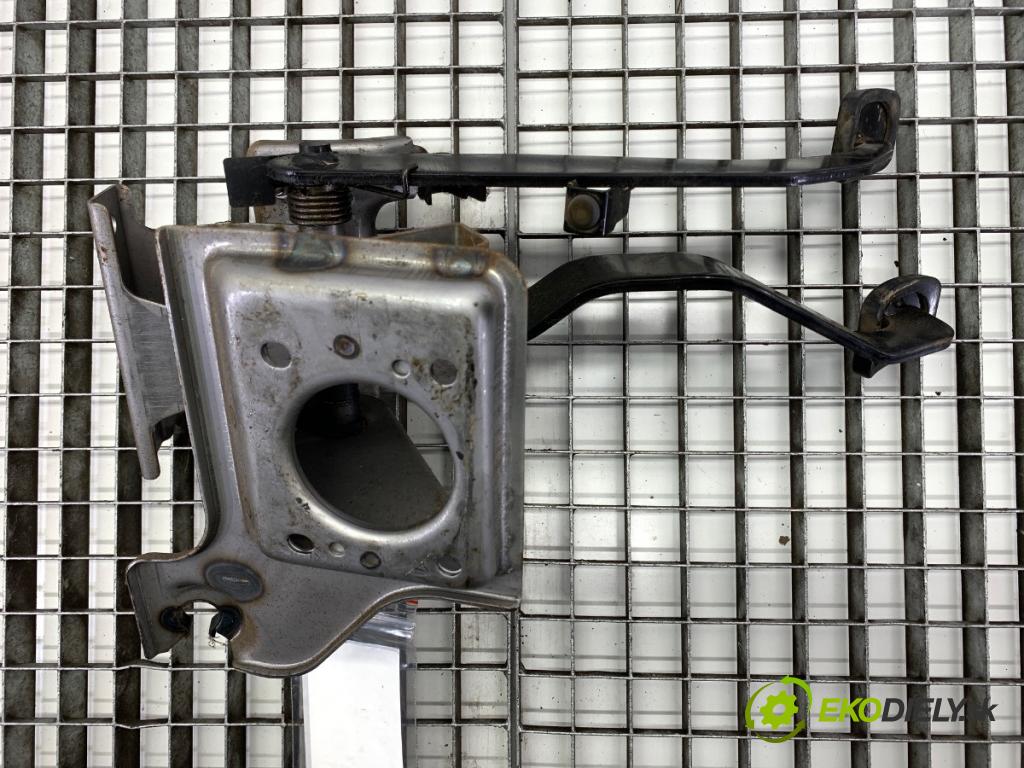 SUZUKI JIMNY III samochód terenowy zamknięty 2009 63 kW 1.5 DDiS 4x4 1461 PEDÁL:  (Potenciometer plynového pedálu)