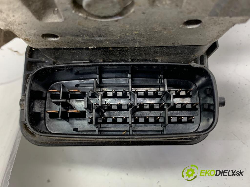 SUZUKI JIMNY III samochód terenowy zamknięty 2009 63 kW 1.5 DDiS 4x4 1461 pumpa ABS 133800-0250 (Pumpa ABS)