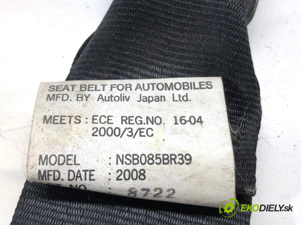 SUZUKI JIMNY III samochód terenowy zamknięty 2009 63 kW 1.5 DDiS 4x4 1461 držák bezpečnost pravý přední část