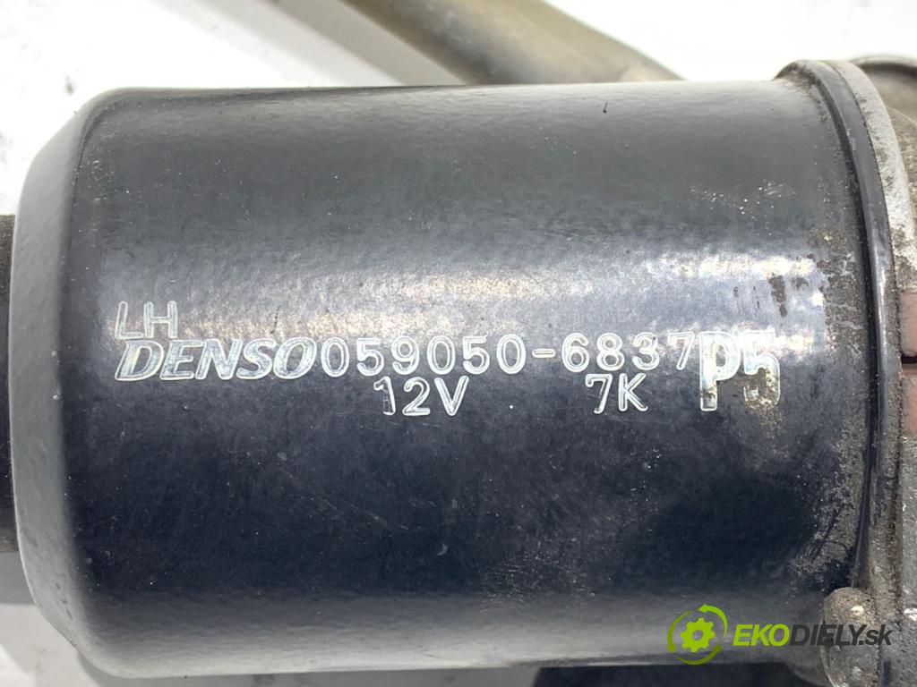 SUZUKI JIMNY III samochód terenowy zamknięty 2009 63 kW 1.5 DDiS 4x4 1461 Mechanizmus stieračov predný 059050-6837 (Motorček stieračov predný)