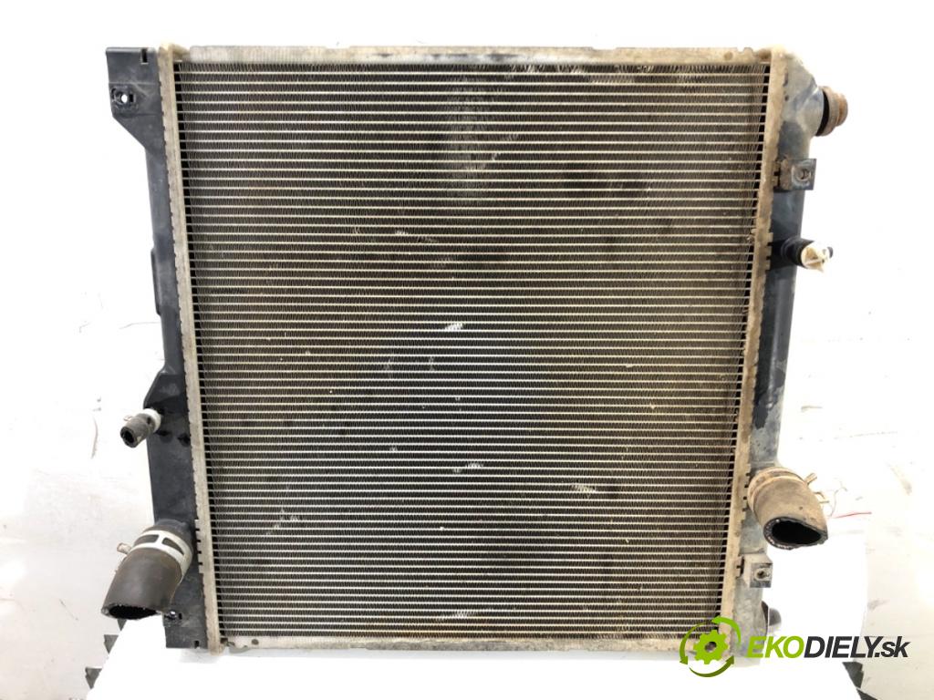 SUZUKI JIMNY III samochód terenowy zamknięty 2009 63 kW 1.5 DDiS 4x4 1461 chladič vody  (Vodní chladič)