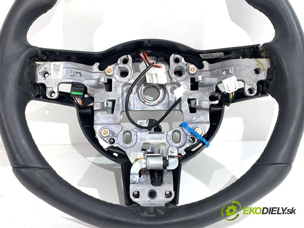 HYUNDAI KONA (SX2)  2025 150 kW EV   (n/d ccm / 150 kW / 204 KM) 0 Volant  (Volant)