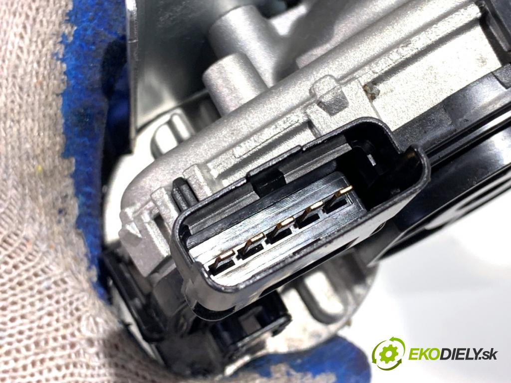 HYUNDAI KONA (SX2)  2025 150 kW EV   (n/d ccm / 150 kW / 204 KM) 0 Mechanizmus stieračov predný 98100-BE100 (Motorček stieračov predný)