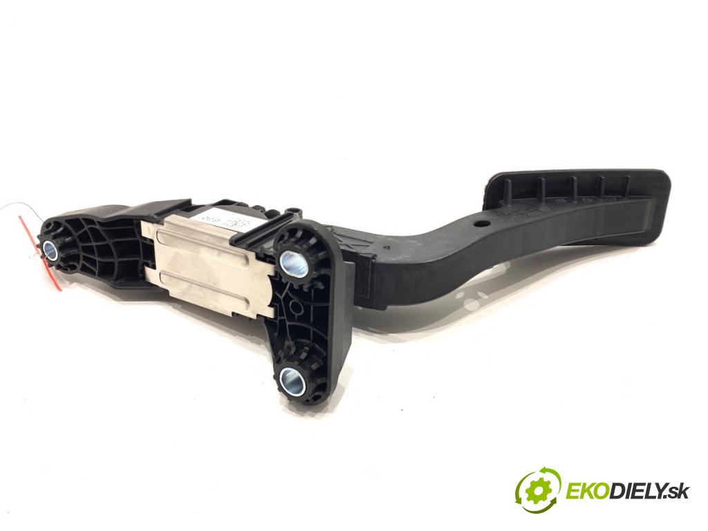 HYUNDAI KONA (SX2)  2025 150 kW EV   (n/d ccm / 150 kW / 204 KM) 0 Potenciometer plynu 32700-XXXXX (Potenciometer plynového pedálu)